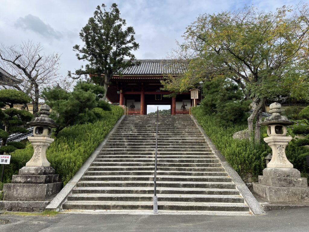 正面玄関である南大門